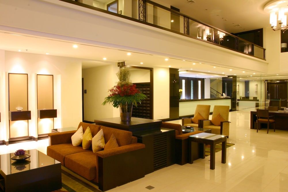 Cape Racha Sriracha 2