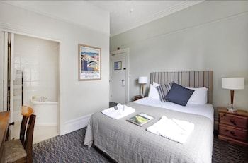 Dean Park Inn 3