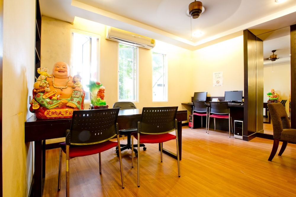 Sinsuvarn Airport Suite 3 Sinsuvarn Airport Suite 3