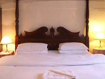 The Saracens Head - Inn 2