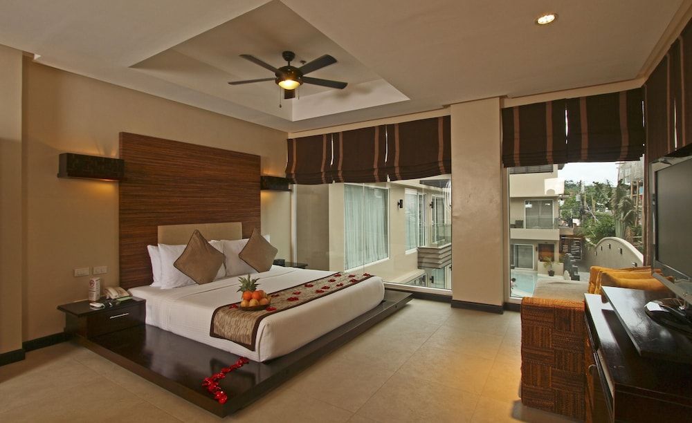 Two Seasons Boracay Resort 3