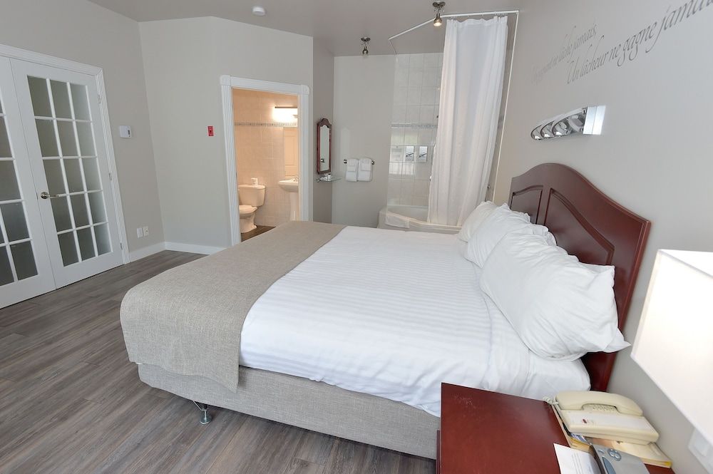 Hotel Le Petit Manoir du Casino 3