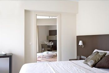 Med-Inn Boutique Hotel 3