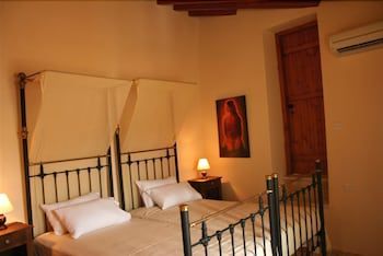 Evkarpos Country House 3