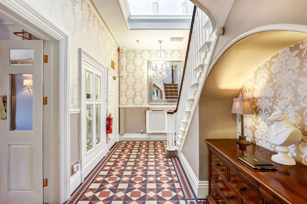 The Alexandra Court Hotel 2