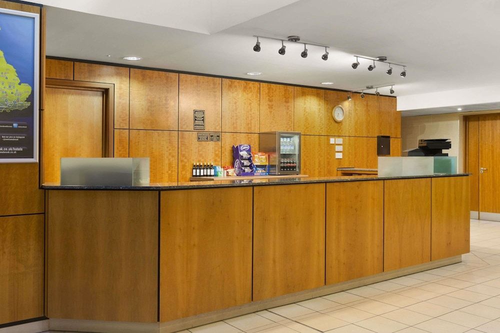 Days Inn by Wyndham Stevenage North 2