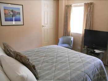 Marlborough Arms Hotel 2