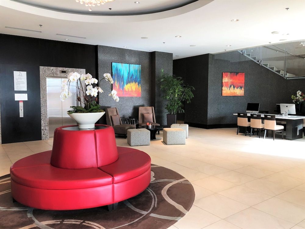 Pinnacle Hotel at the Pier 3