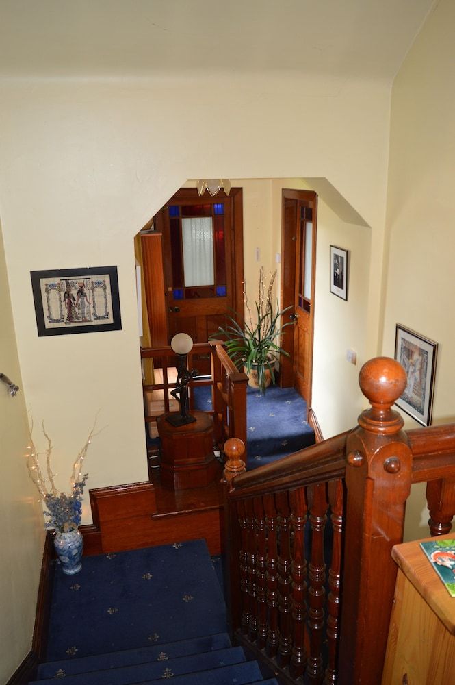 Cross Haven Guest House 3