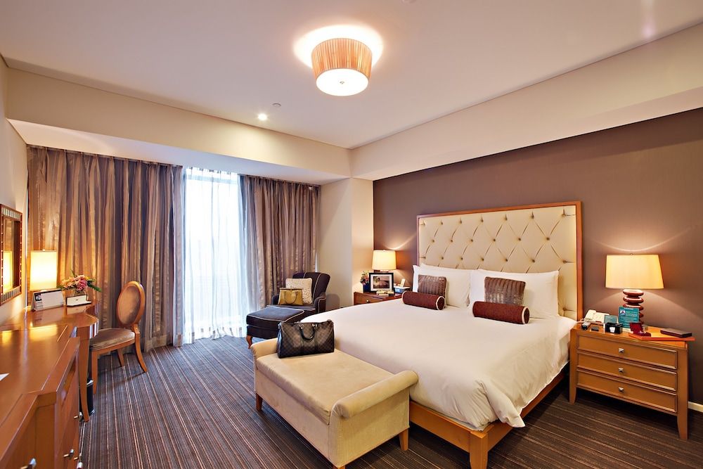 Joy Nostalg Hotel & Suites Manila Managed by AccorHotels 3