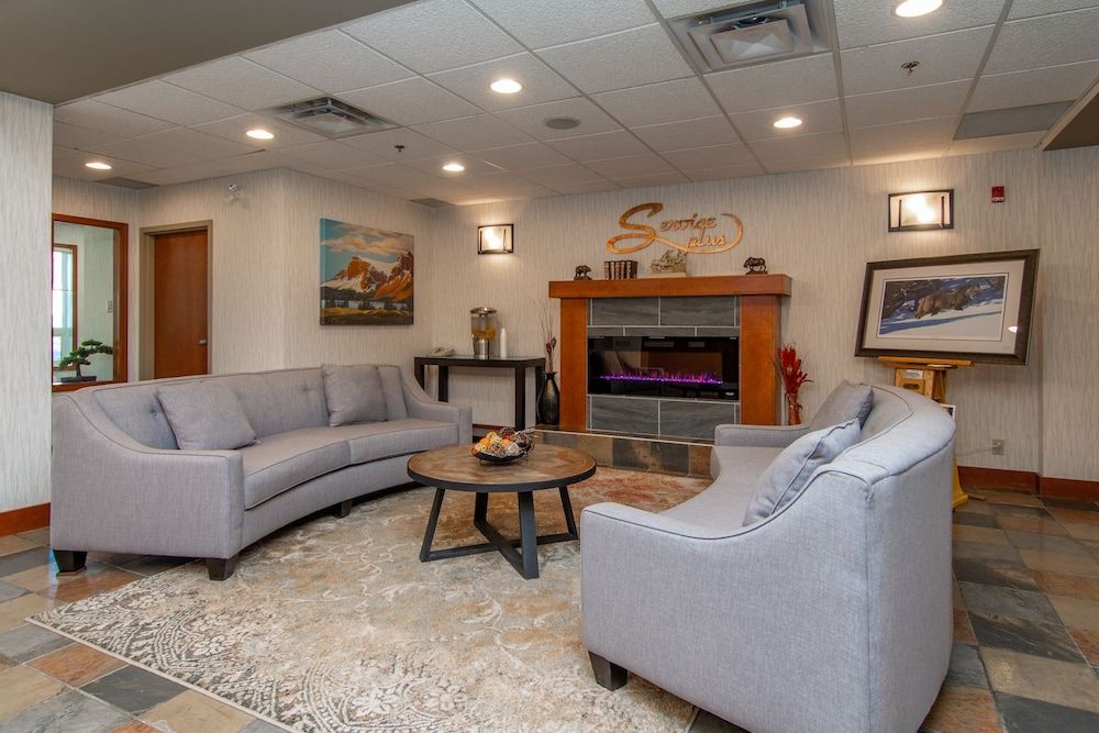 Service Plus Inns & Suites Calgary 2
