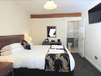 The Rusland Pool Hotel 2