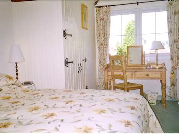 The Yellow House Bed & Breakfast 2