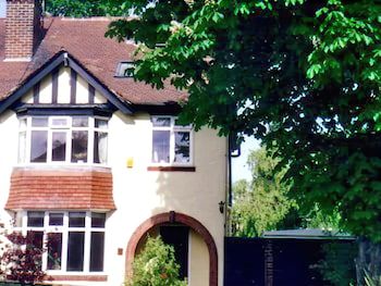 The Yellow House Bed & Breakfast 1