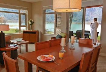 Watermark Beach Resort 3