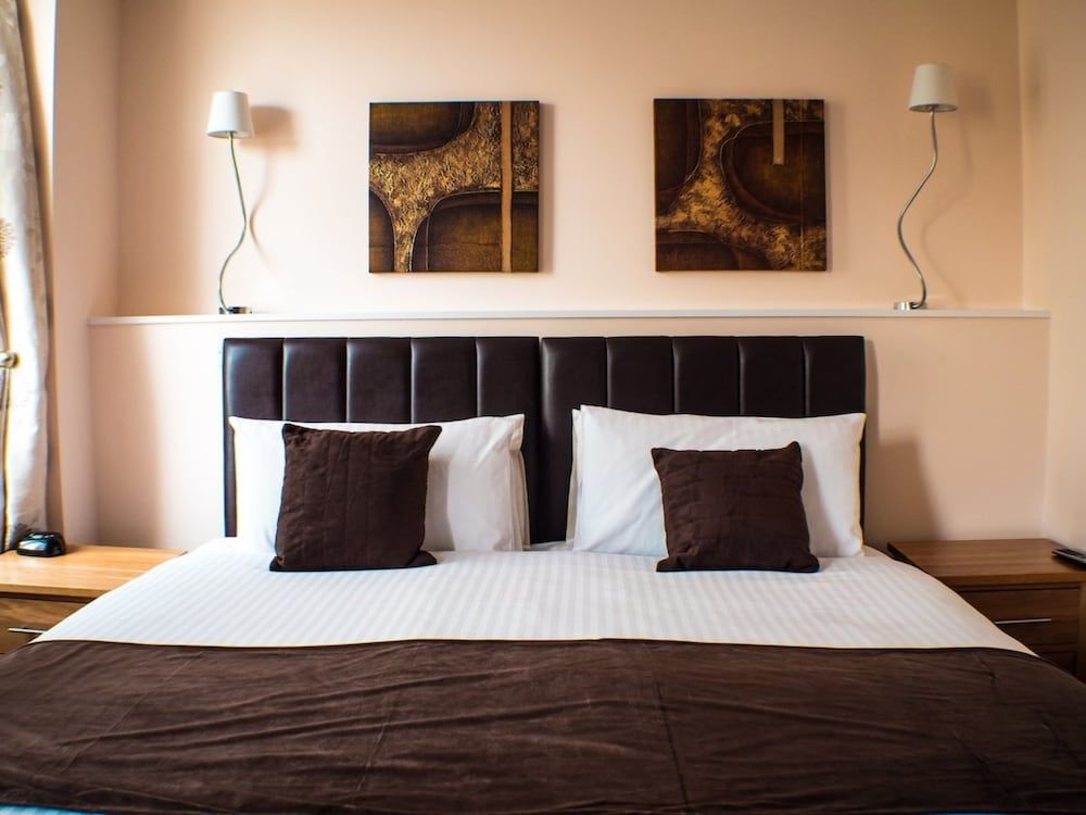 HQ Bar & Restaurant 3