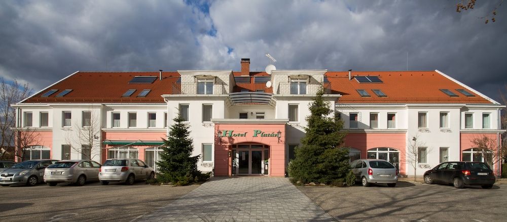 Platan Hotel 3 estrelas em Debrecen