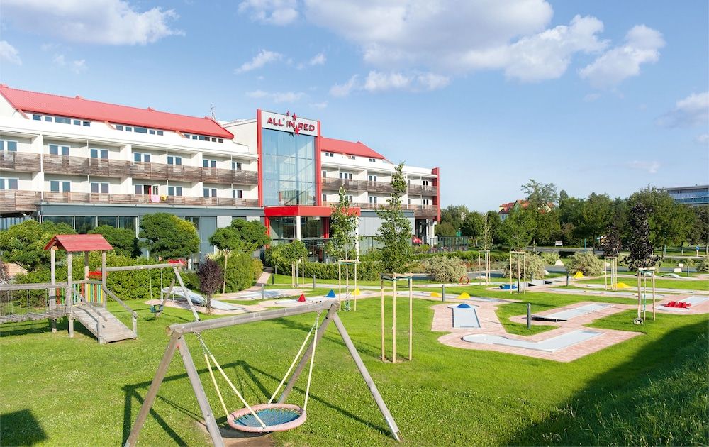 Thermenhotel All In Red 1 Thermenhotel All In Red 1
