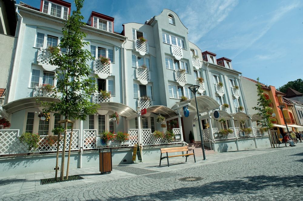 Erzsébet Hotel Hévíz 3 estrelas em Hévíz