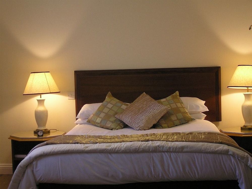 The Inn with the Well 2