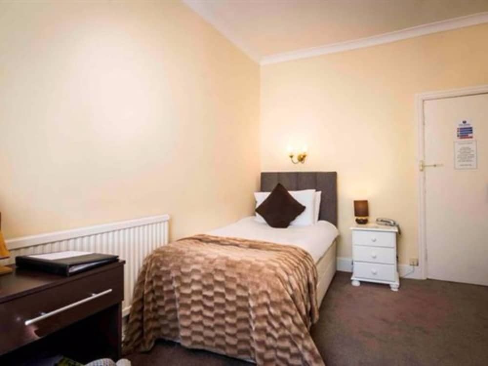 The Mount Pleasant Hotel 2