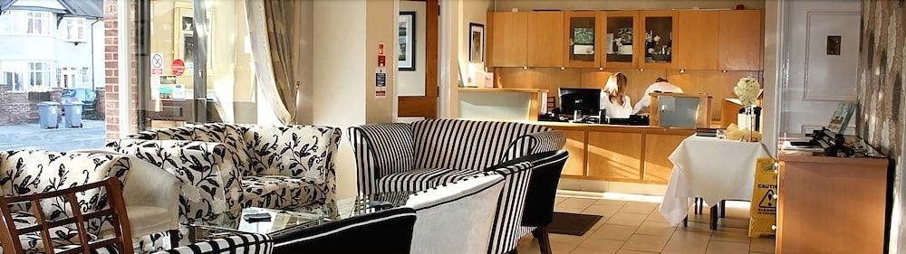 The Grove House Hotel 2