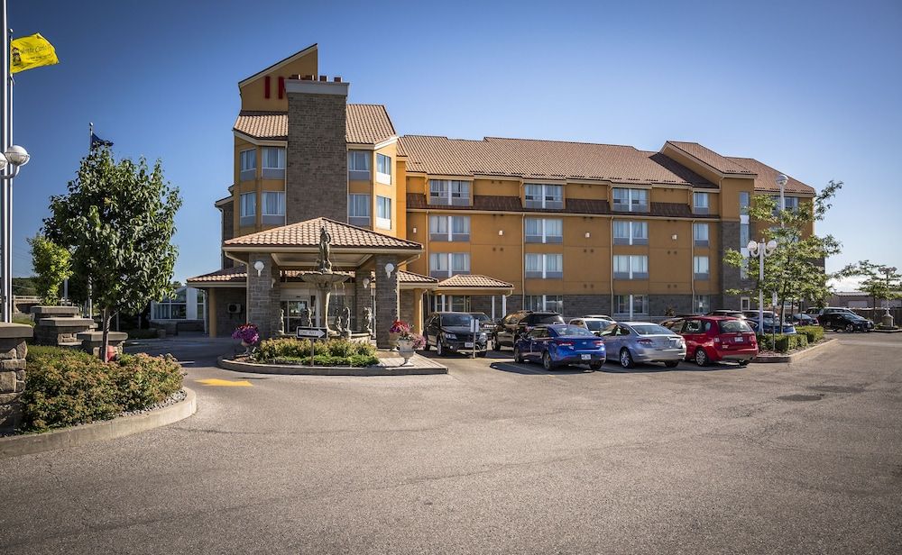 Monte Carlo Inn Barrie Suites 3 estrelas em Barrie