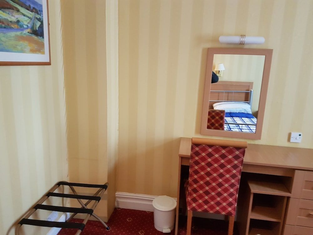 Grand Ash Hotel 3