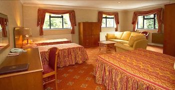 Lakeside International Hotel 3