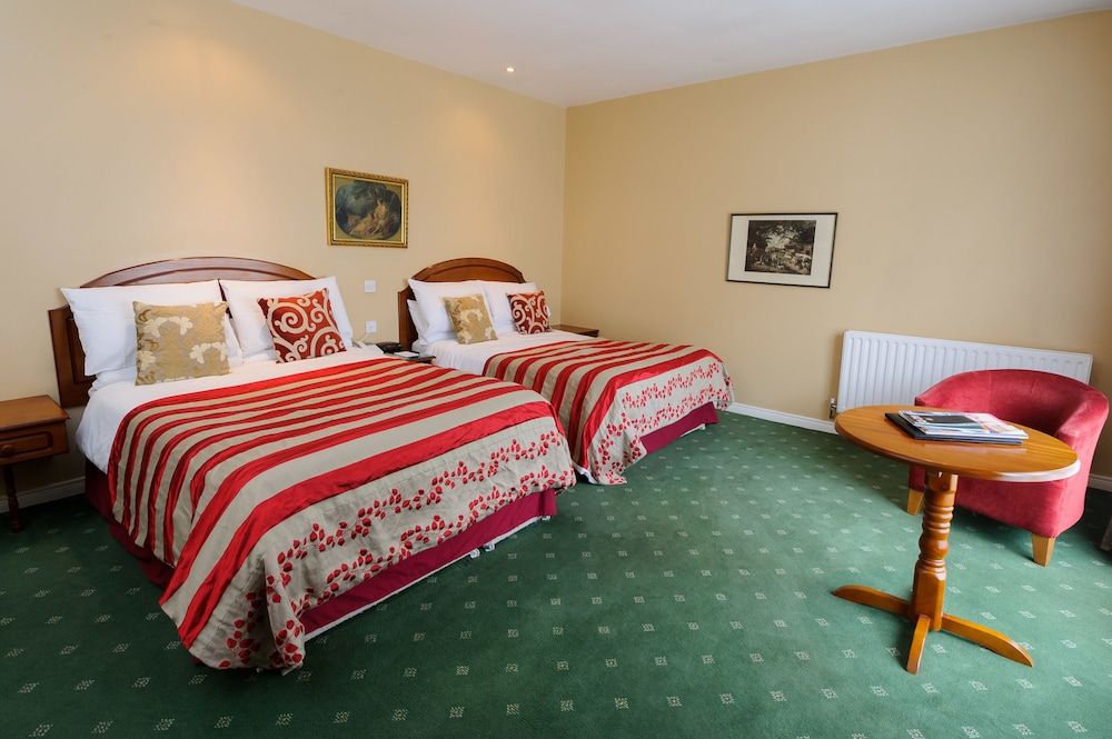 Brown Trout Golf & Country Inn 3