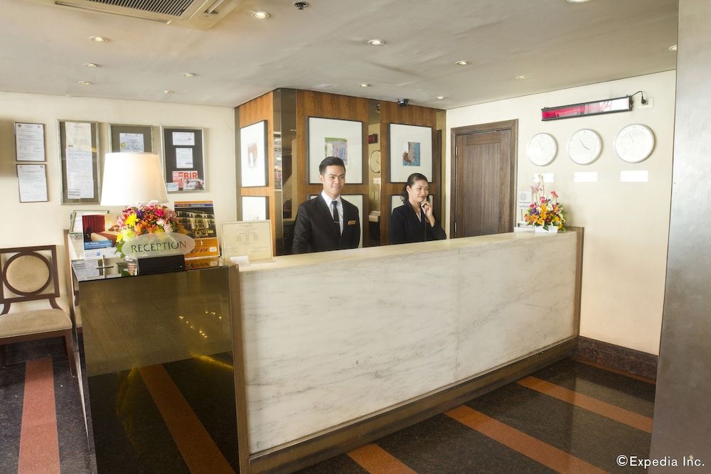 Makati Crown Regency Hotel 2 Makati Crown Regency Hotel 2