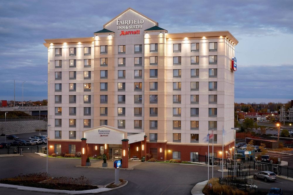 Fairfield Inn & Suites by Marriott Montreal Airport 3 stelle a Dorval