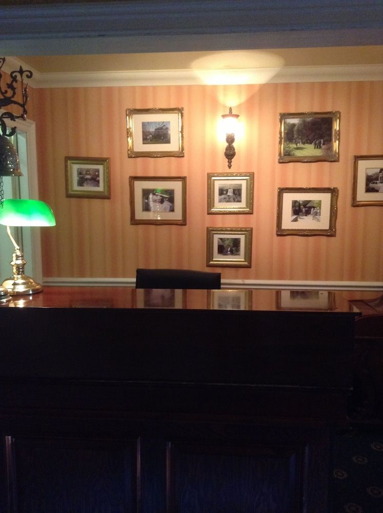 Brook Meadow Hotel 2