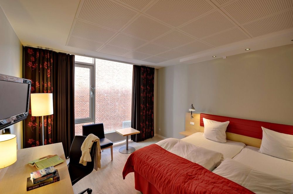 Scandic Jacob Gade 1