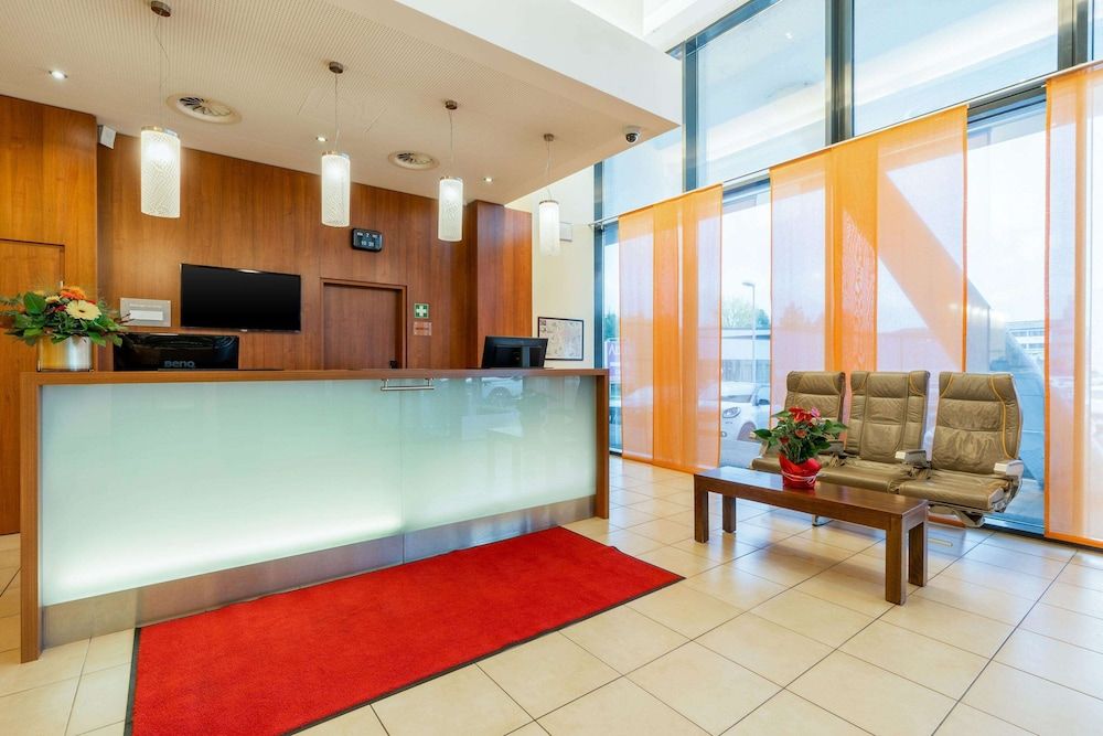 Leonardo Hotel Salzburg Airport 2 Leonardo Hotel Salzburg Airport 2