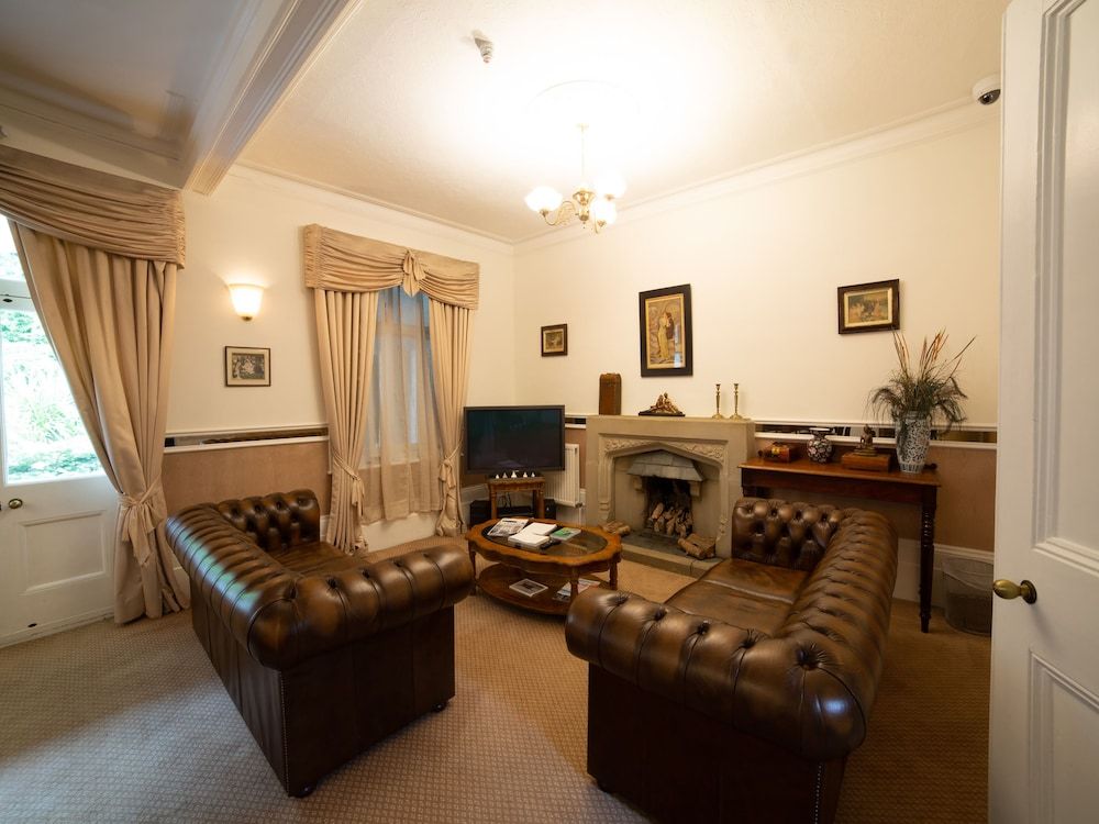 Fines Bayliwick Hotel 2