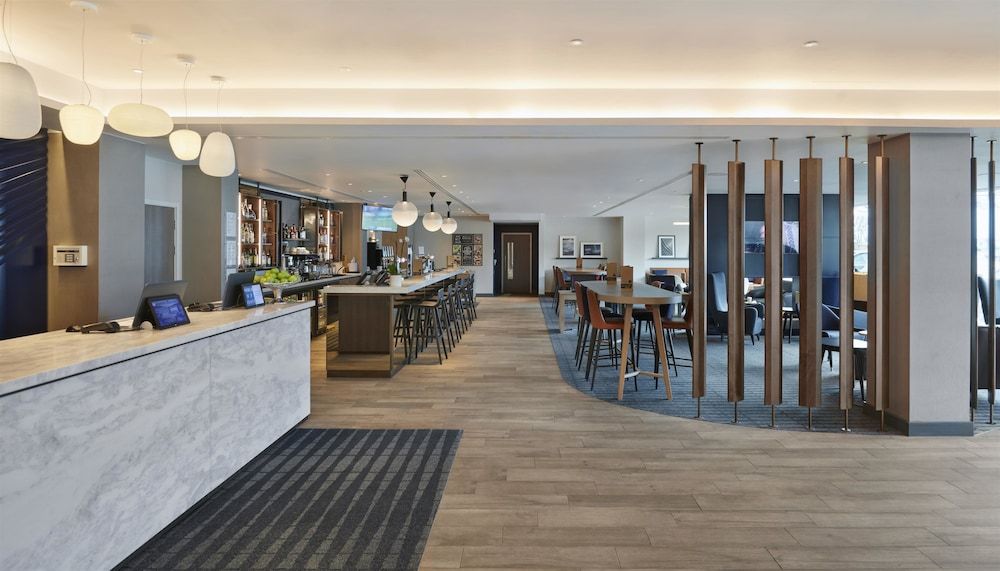 Hyatt Place London Heathrow Airport 2