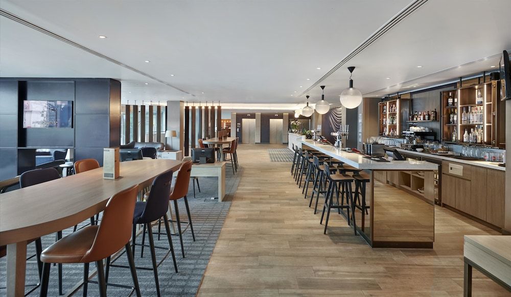 Hyatt Place London Heathrow Airport 3