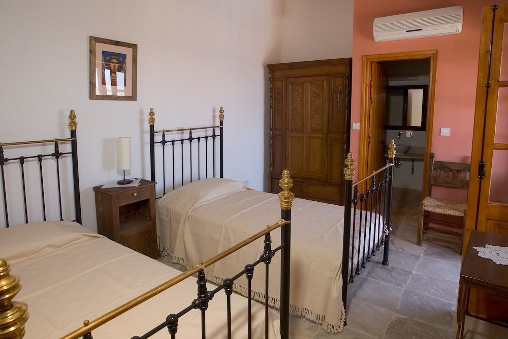 Eveleos Country House 3