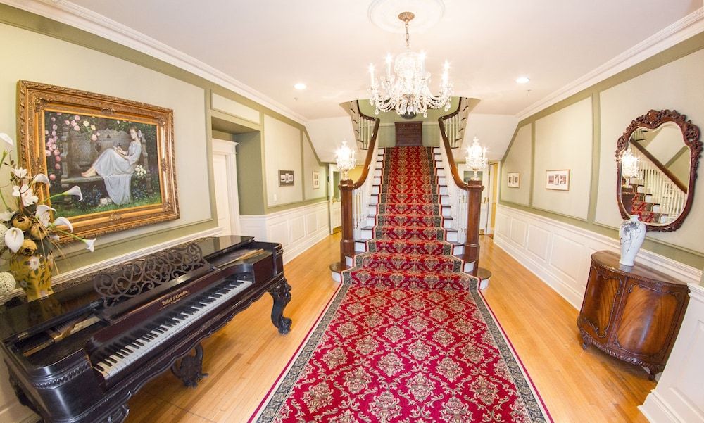 Riverbend Inn and Vineyard 3