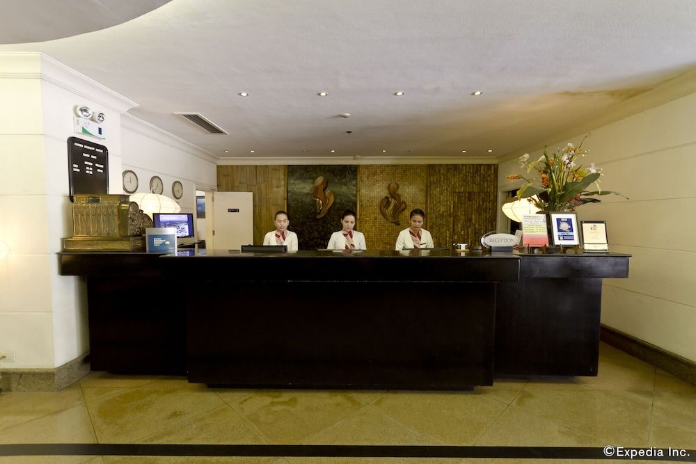 Crown Regency Suites Residences - Mactan 3 Crown Regency Suites Residences - Mactan 3