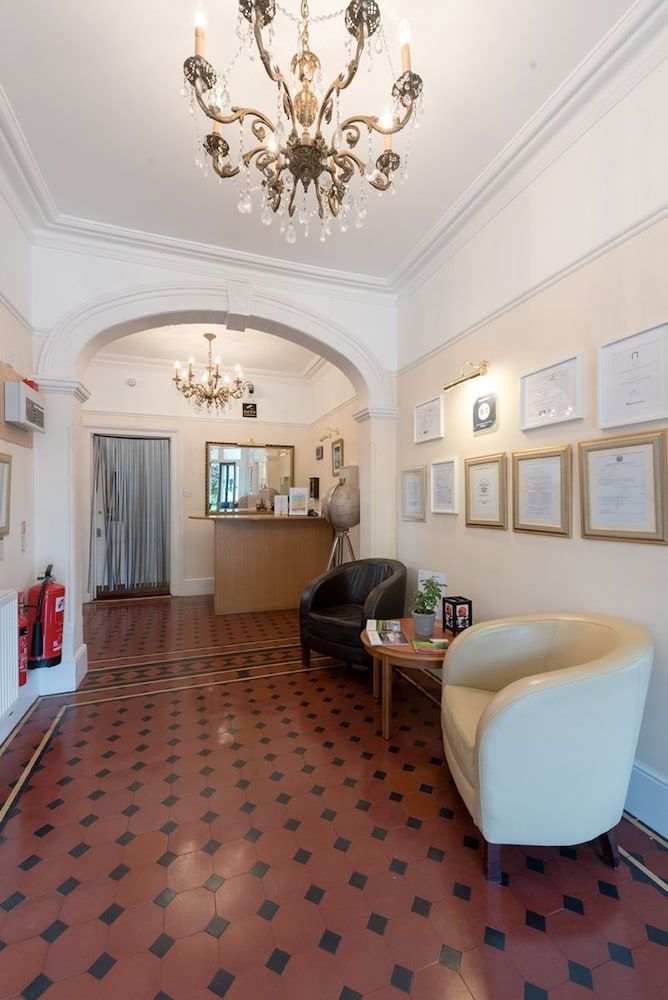 Downsview Guest House 2