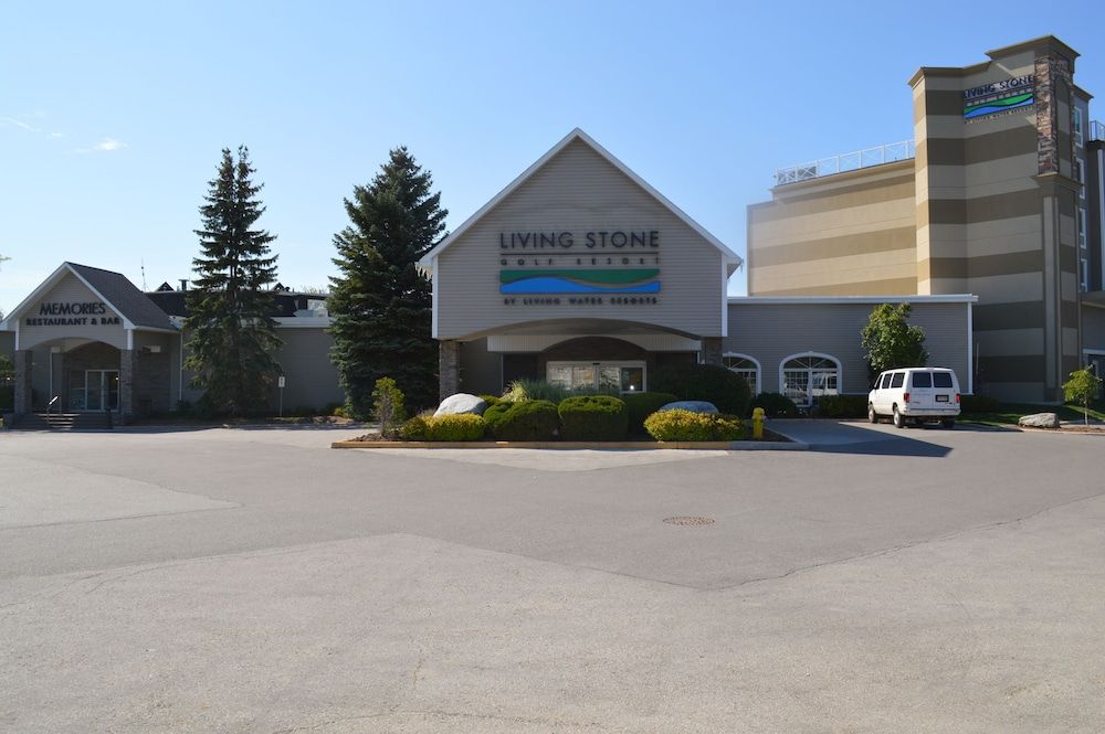 Living Stone Golf Resort 1