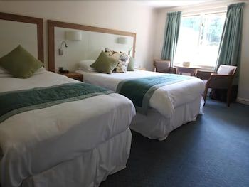 Newby Bridge Hotel 3