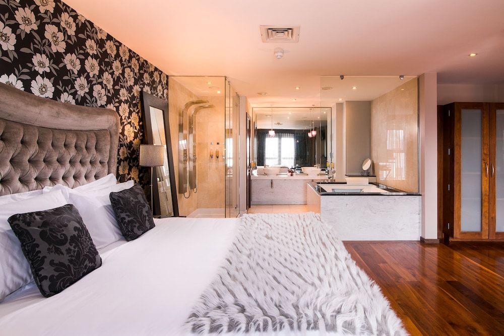 The Twelve Hotel 4 estrelas em Barna