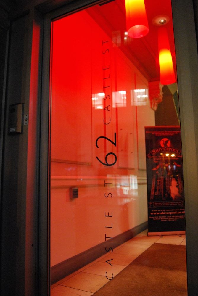 62 Castle Street 2