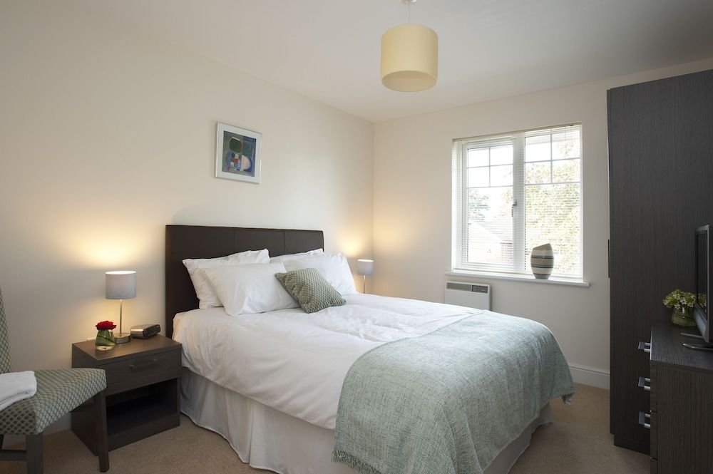 SACO Farnborough - Reading Road 2