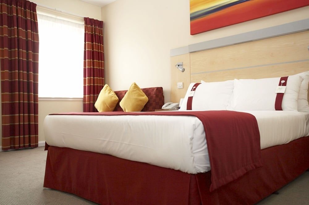 Holiday Inn Express Birmingham Redditch 3