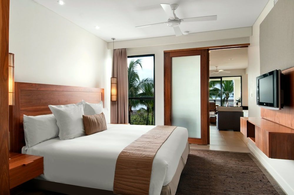 Hilton Fiji Beach Resort and Spa 3