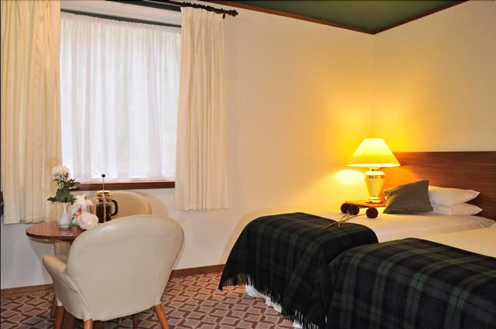 Loch Ness Lodge Hotel 3